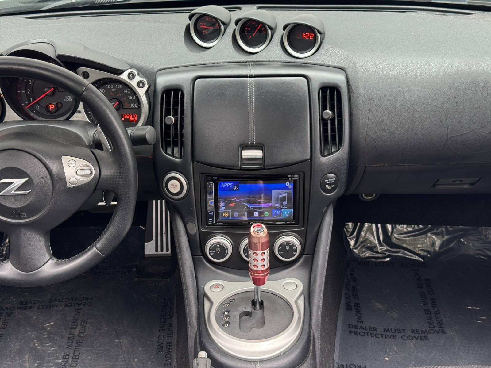 Used 2010 Nissan 370Z Touring RWD image 21