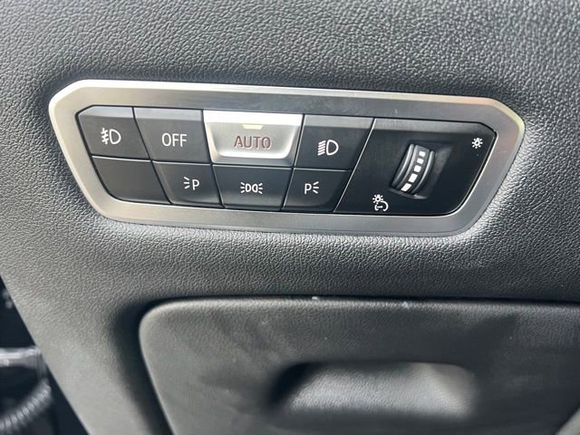 Used 2021 BMW X7 xDrive40i w/ Premium Package image 28