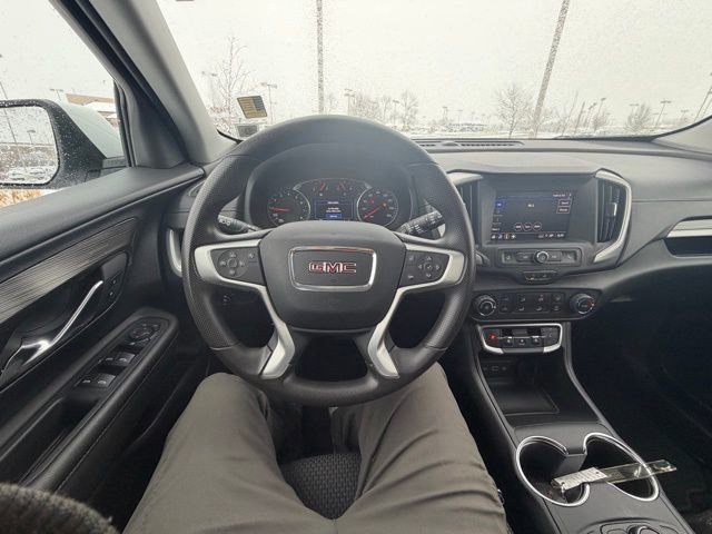 Used 2024 GMC Terrain SLE image 10