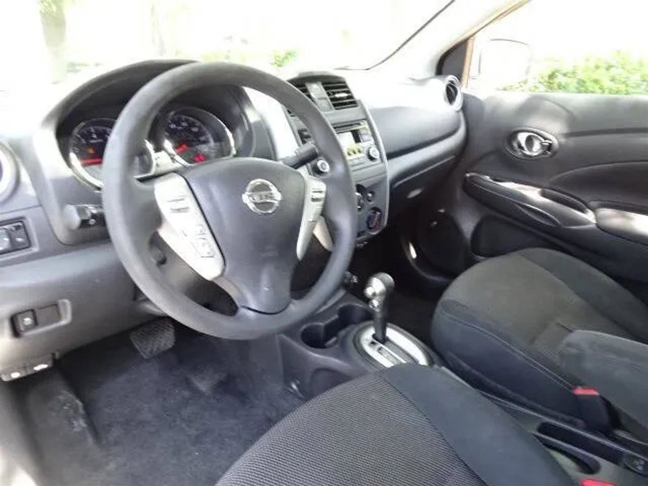 Used 2018 Nissan Versa SV image 32