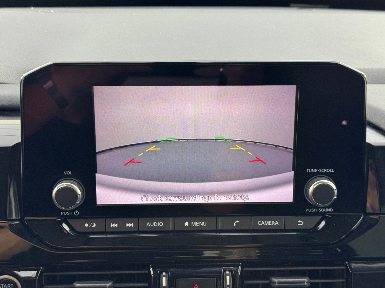 Used 2022 Nissan Pathfinder SV image 23