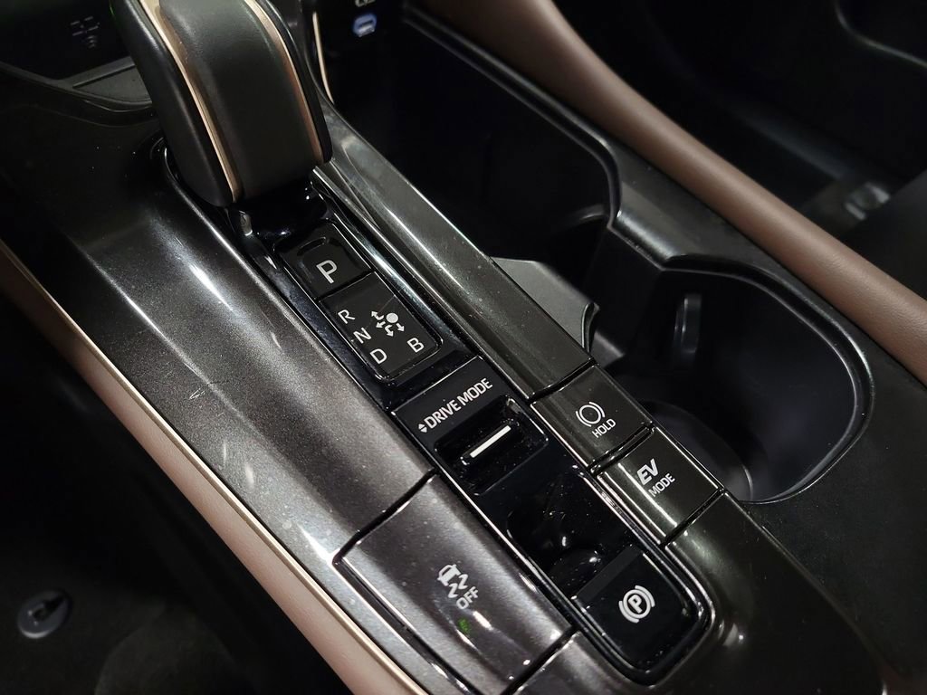 Used 2024 Toyota Crown AWD/4WD image 15