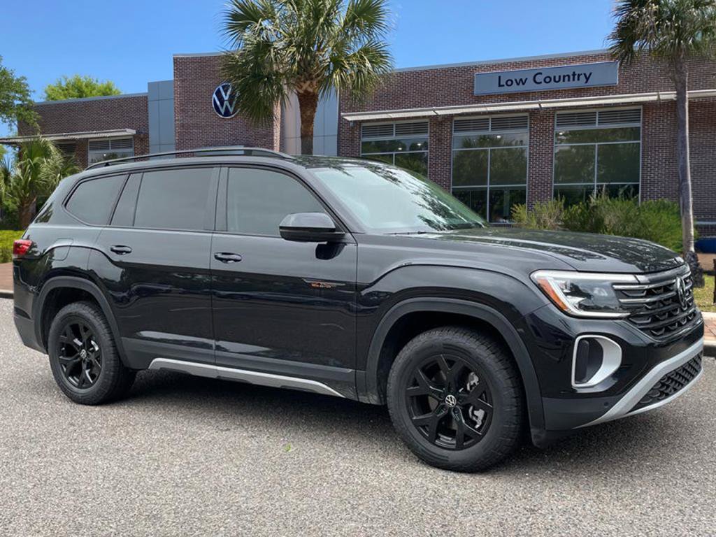 New 2026 Volkswagen Atlas Peak Edition