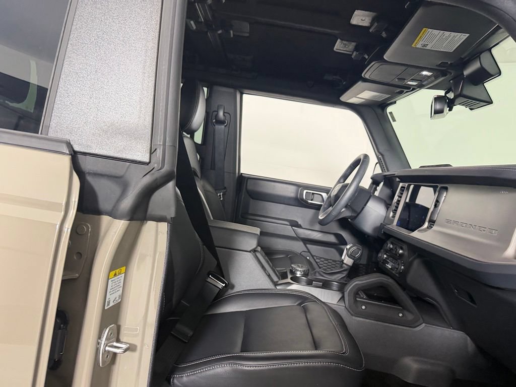 Used 2025 Ford Bronco Outer Banks w/ Sasquatch Package AWD/4WD image 31