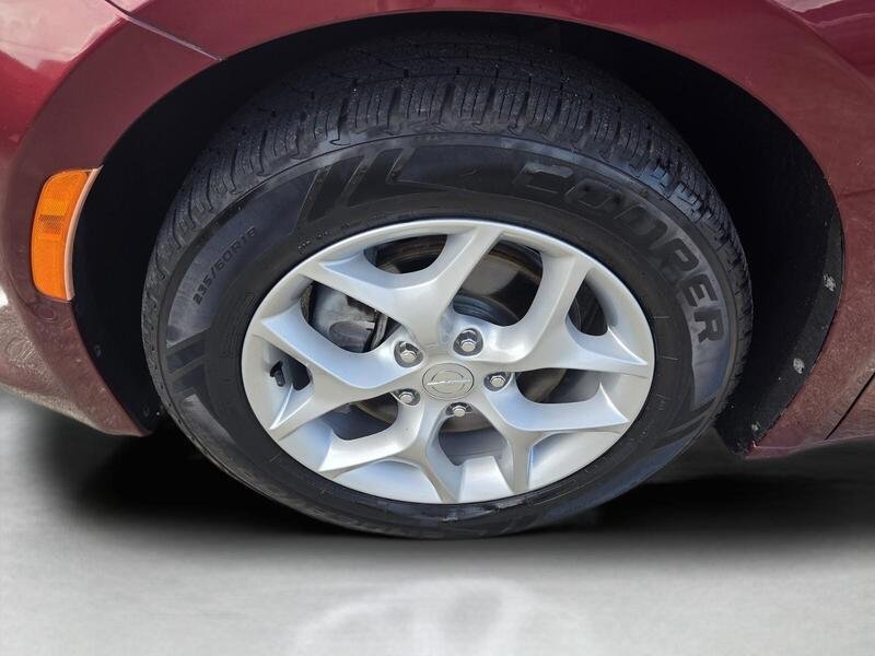Certified 2019 Chrysler Pacifica Touring-L Plus w/ Advanced Safetytec Group FWD image 9