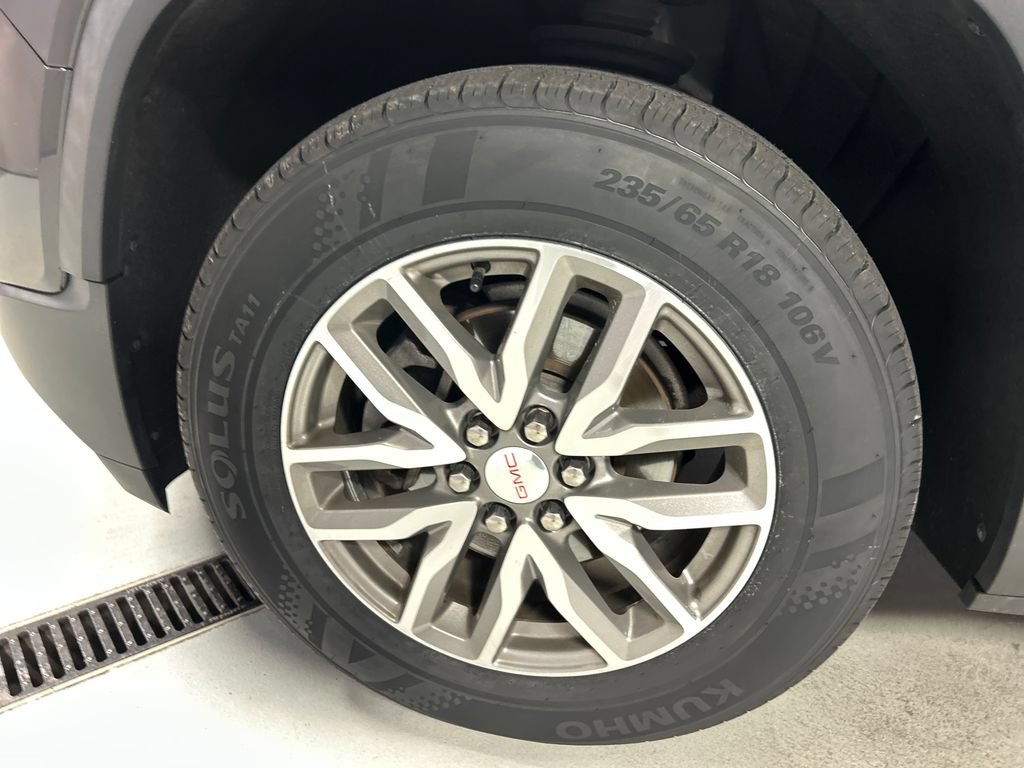 Used 2017 GMC Acadia SLE FWD image 9