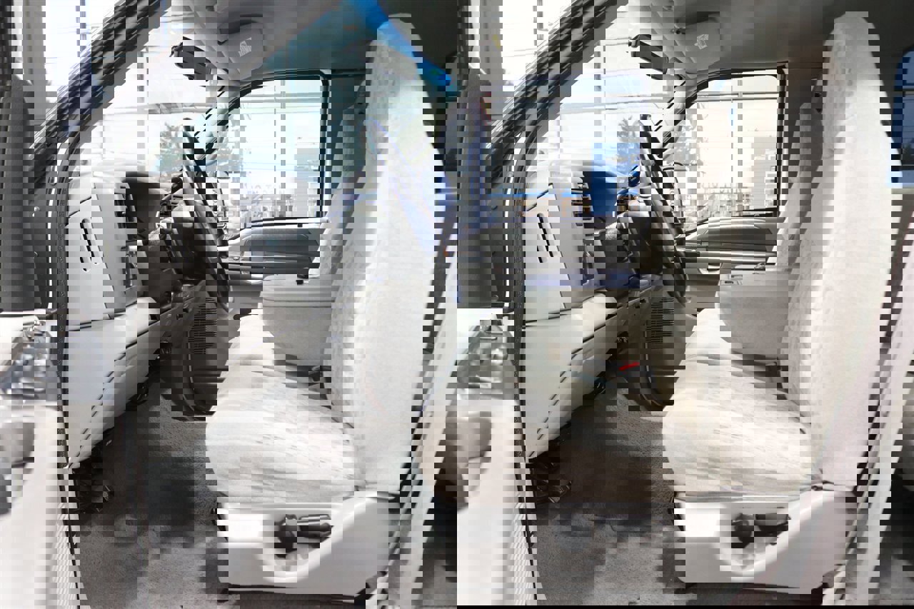 Used 2000 Ford F350 XLT image 76