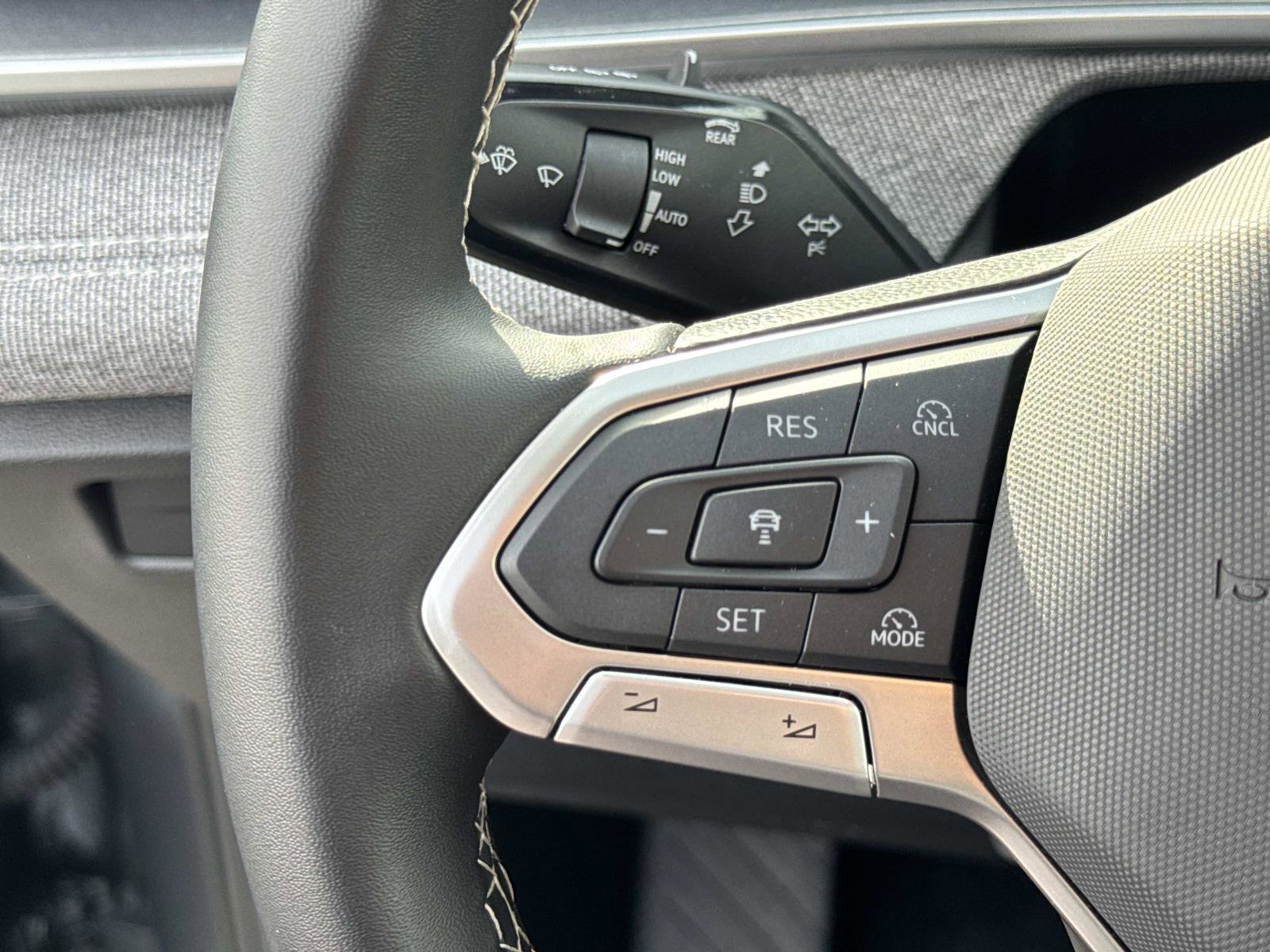 Certified 2025 Volkswagen Tiguan S w/ 18" Wheel Package image 17