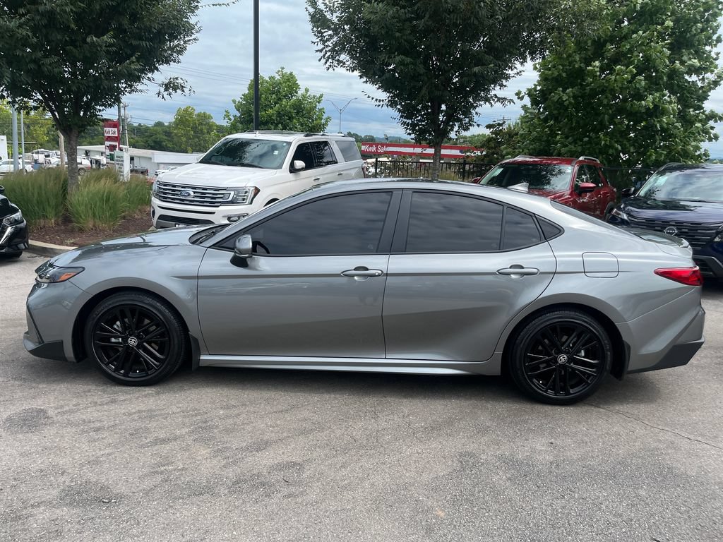 Used 2026 Toyota Camry SE FWD video 4