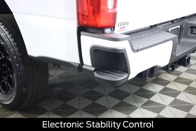 Used 2024 Ford F350 Lariat w/ Lariat Ultimate Package AWD/4WD image 32