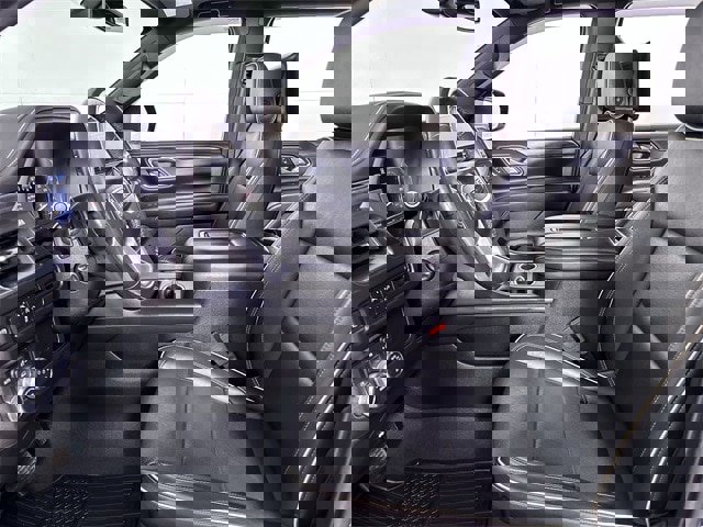 Used 2021 GMC Yukon XL SLT w/ SLT Premium Package image 20