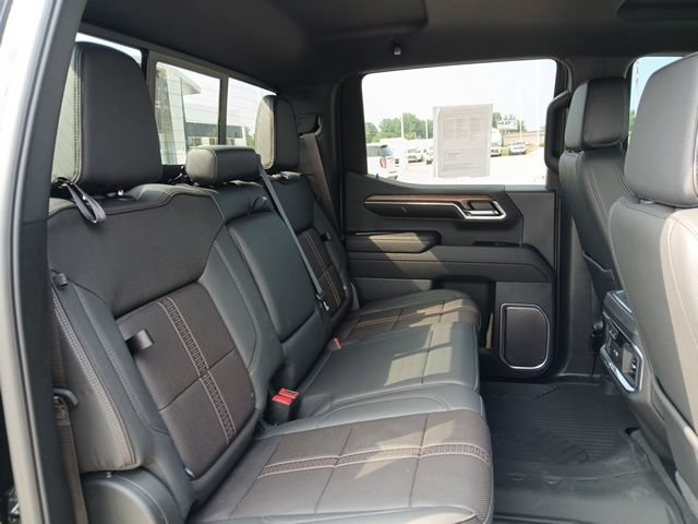 Certified 2024 Chevrolet Silverado 1500 High Country w/ Technology Package AWD/4WD image 27