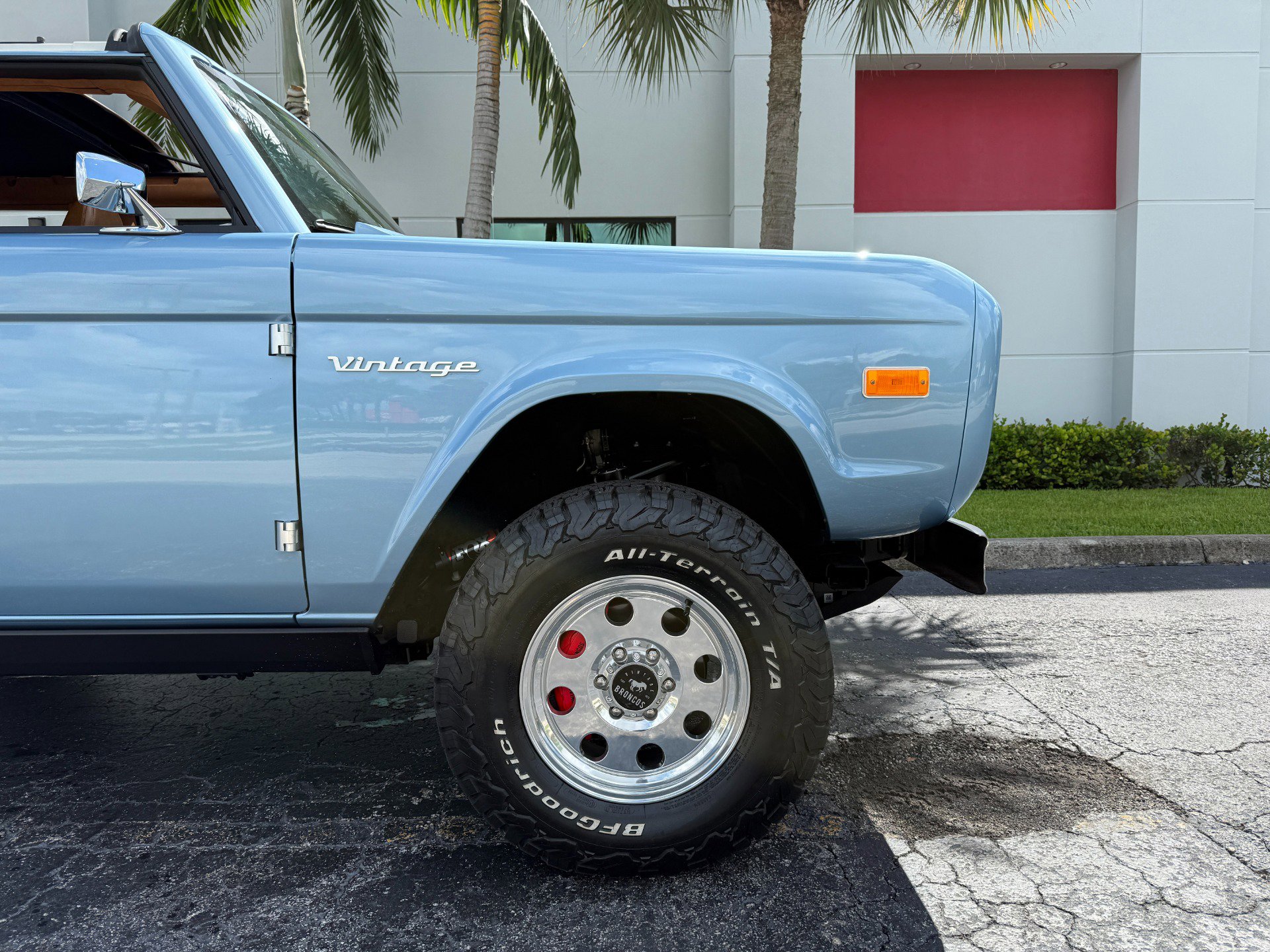Used 2023 Ford Bronco Black Diamond image 8