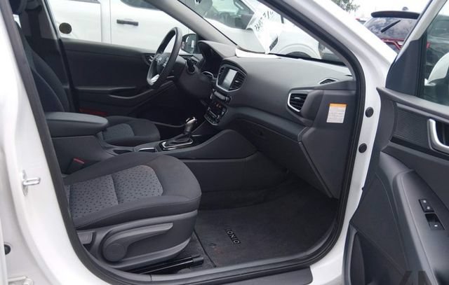 Used 2018 Hyundai Ioniq Blue FWD image 5