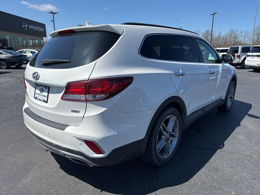Used 2017 Hyundai Santa Fe SE image 5