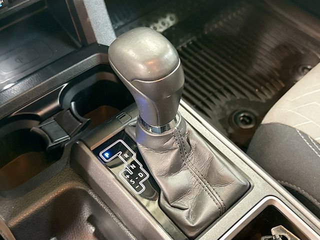 Used 2023 Toyota Tacoma TRD Sport w/ Advanced Technology Package image 18