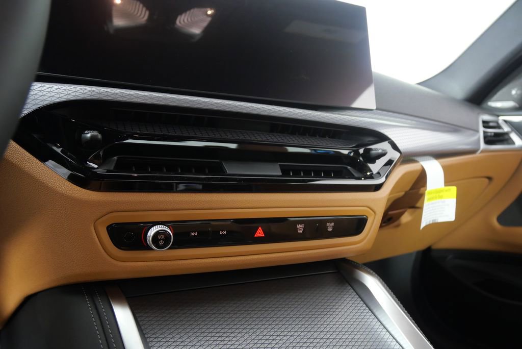 Used 2026 BMW 430i Coupe w/ M Sport Package RWD image 16