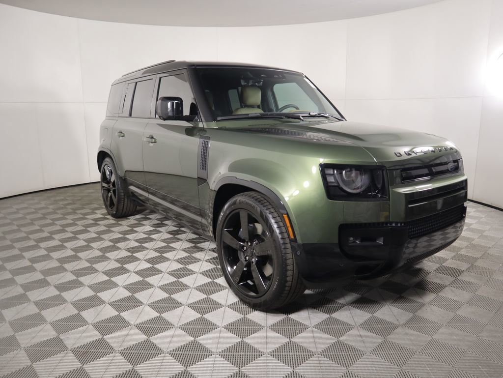 New 2026 Land Rover Defender 110 X-Dynamic SE image 3