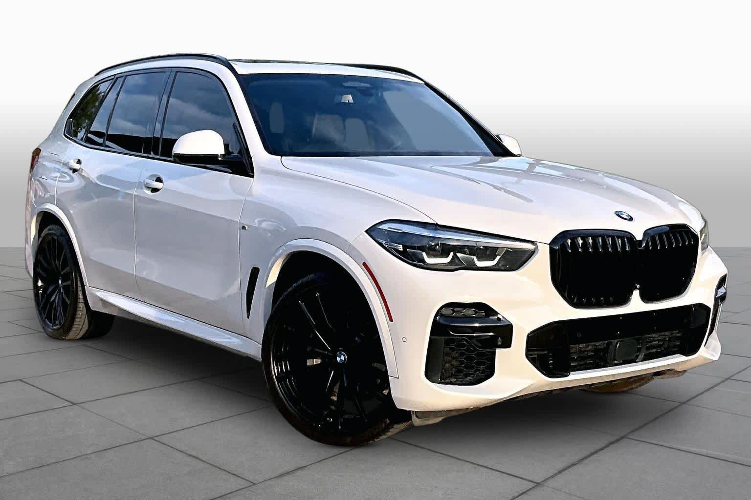 Used 2022 BMW X5 sDrive40i w/ M Sport Package RWD image 3