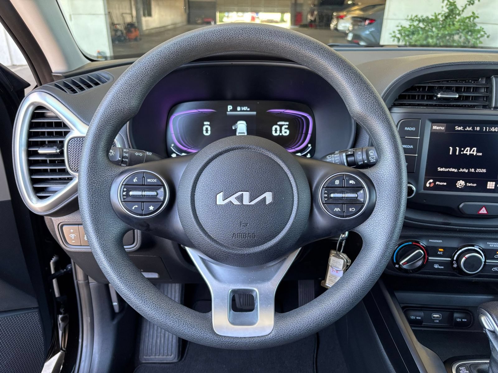 Used 2025 Kia Soul LX w/ LX Technology Package FWD image 21