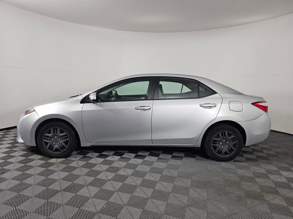 Used 2016 Toyota Corolla LE image 4