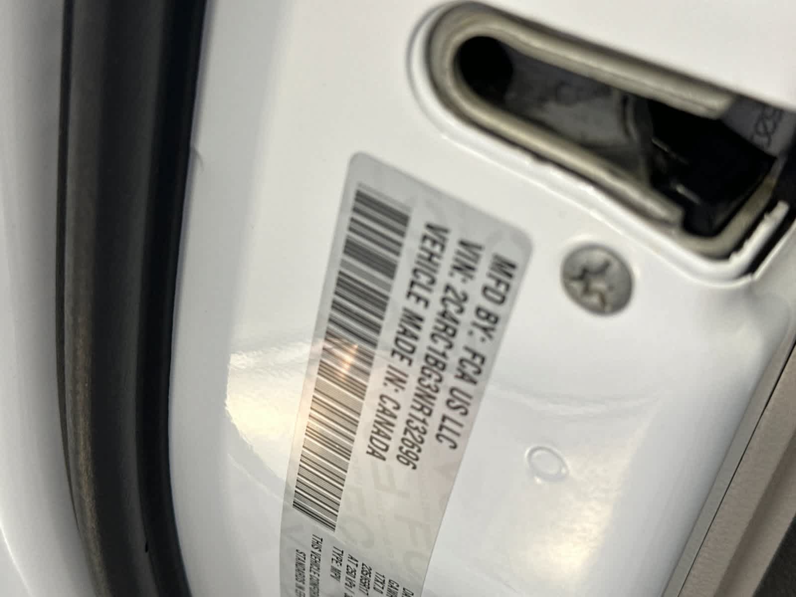 Used 2022 Chrysler Pacifica Touring-L FWD image 32