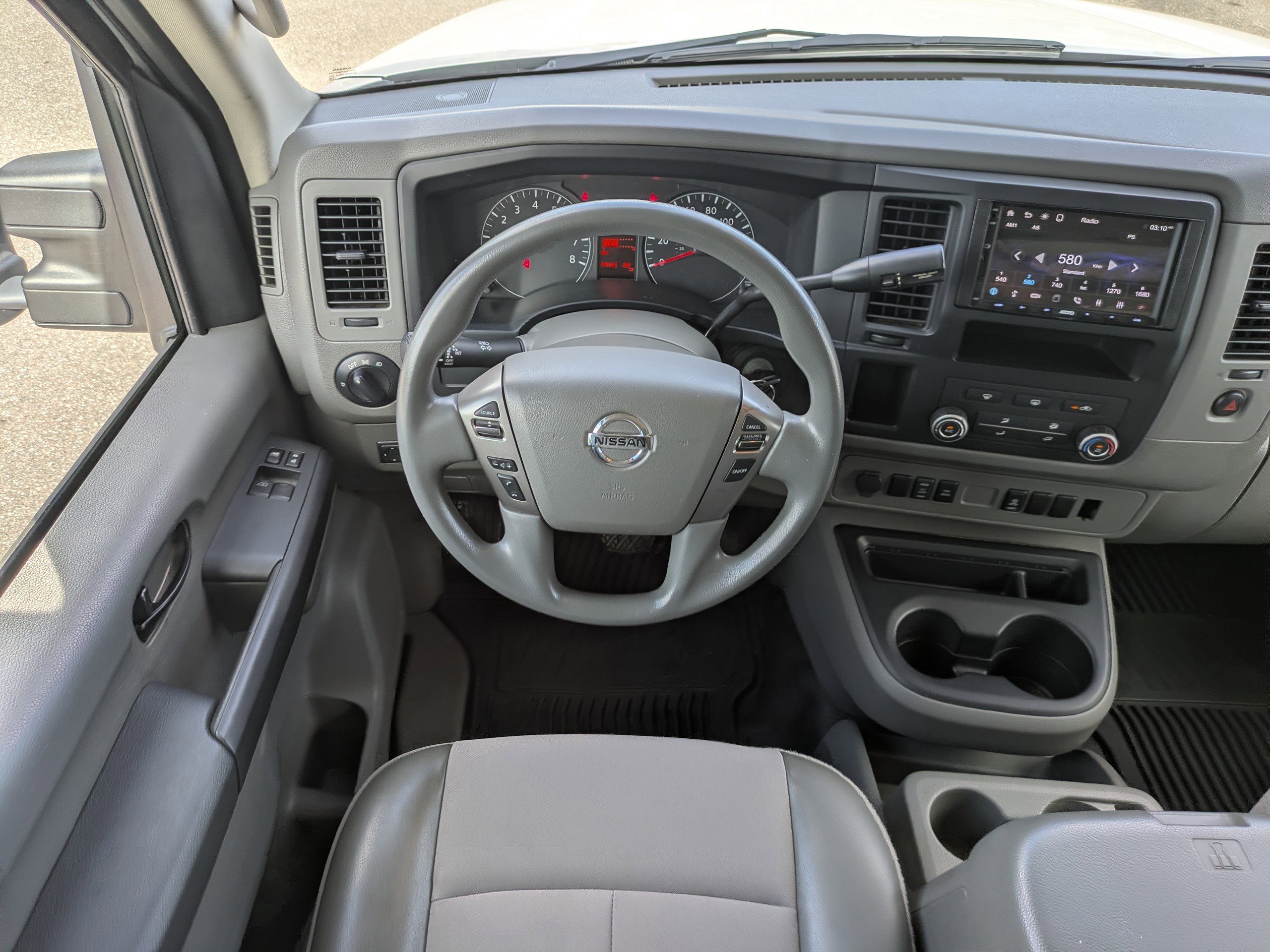 Used 2018 Nissan NV 3500 SL w/ Navigation Package image 16