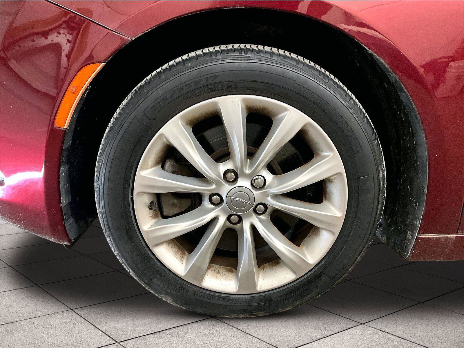 Used 2016 Chrysler 200 C image 8