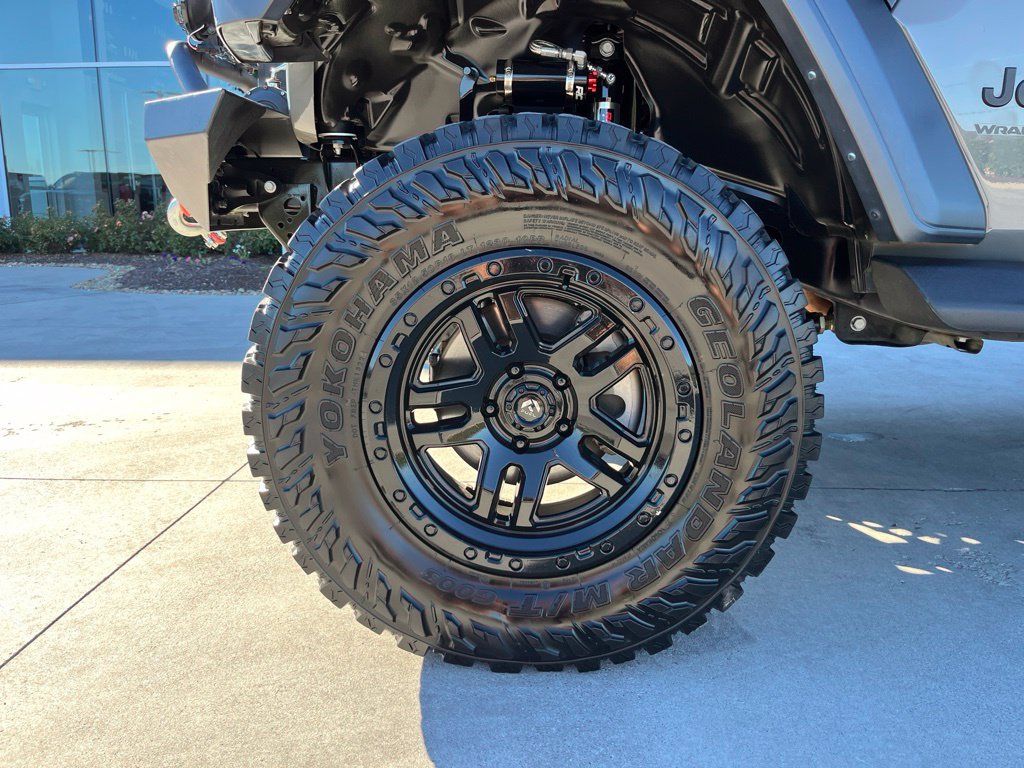 Used 2023 Jeep Wrangler Unlimited Sport AWD/4WD image 3