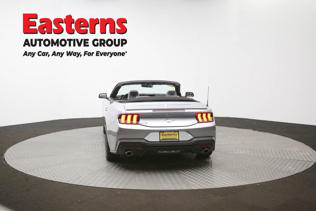 Used 2025 Ford Mustang Premium RWD image 33