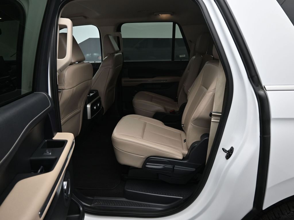 Certified 2024 Ford Expedition Max XLT image 19