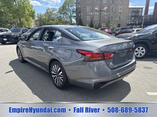 Used 2024 Nissan Altima 2.5 SV FWD image 9