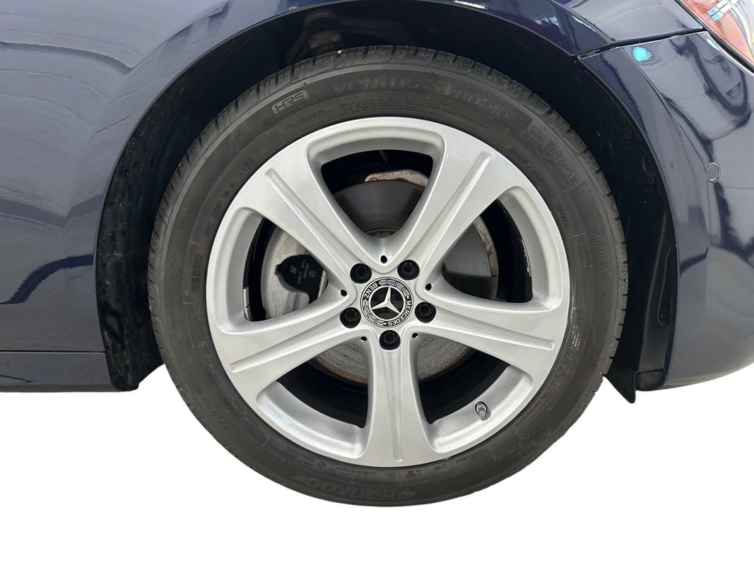 Used 2019 Mercedes-Benz E 300 4MATIC image 9