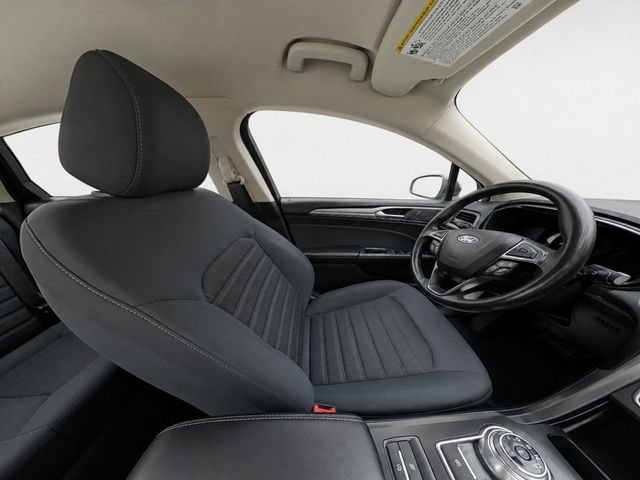 Used 2020 Ford Fusion SE FWD image 15