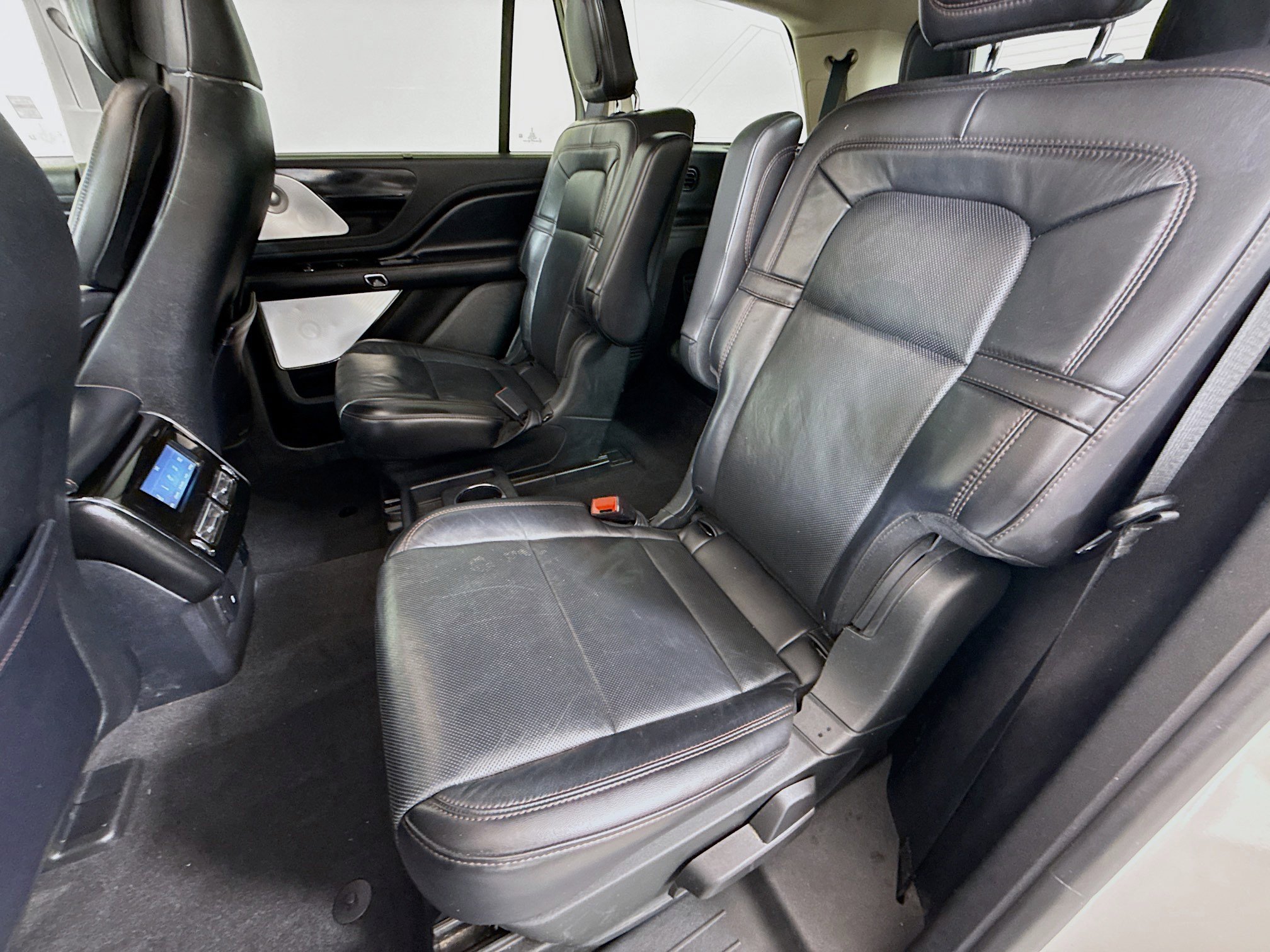 Used 2021 Lincoln Aviator Reserve w/ Equipment Group 202A image 23