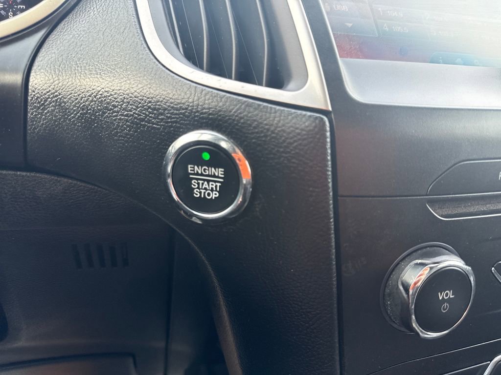 Used 2015 Ford Edge SEL w/ Equipment Group 201A image 41