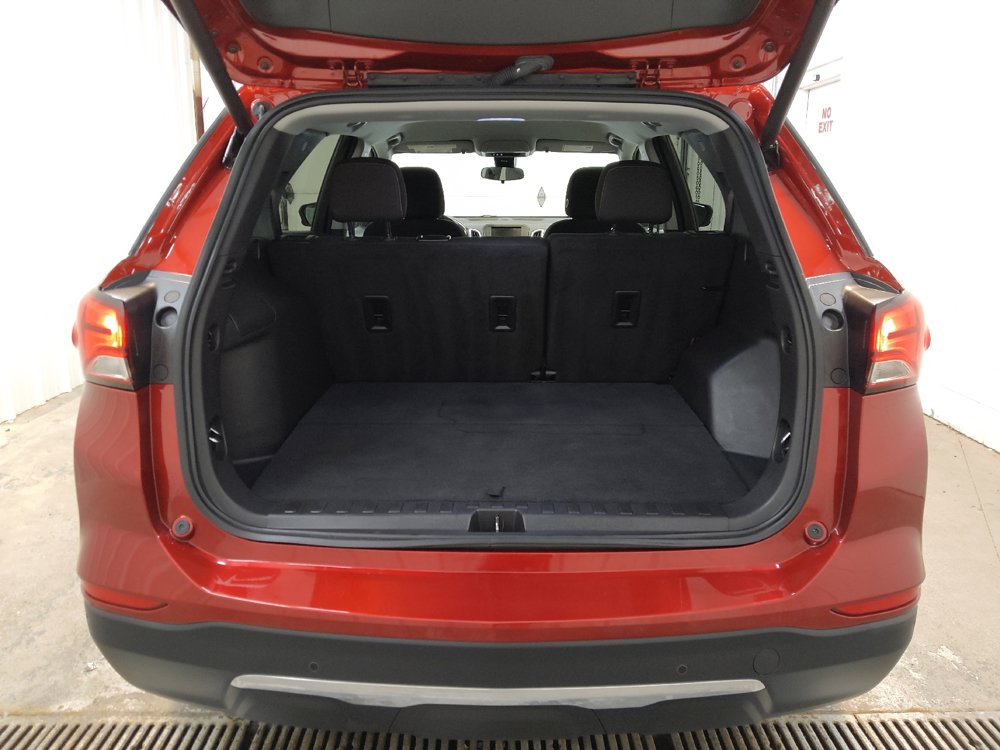 Used 2023 Chevrolet Equinox LT FWD image 29