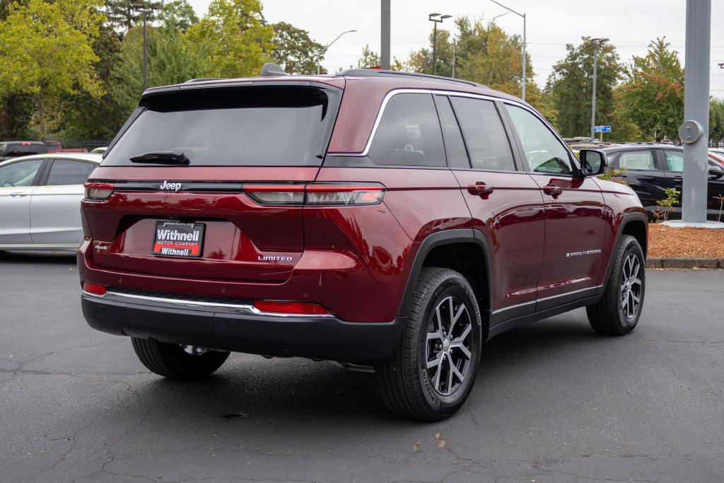 Used 2025 Jeep Grand Cherokee Limited AWD/4WD image 7