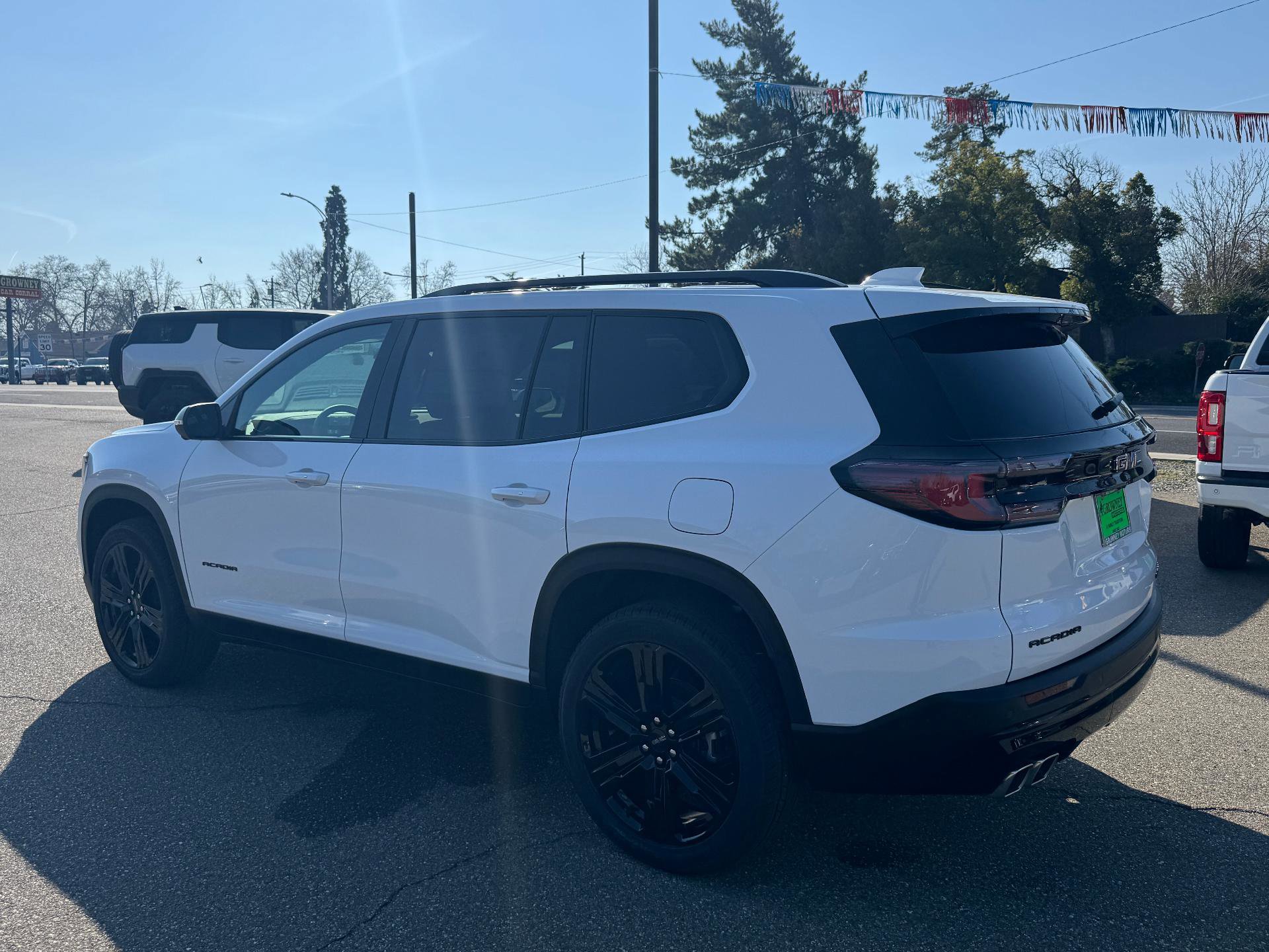 New 2025 GMC Acadia Elevation w/ Black Edition image 4