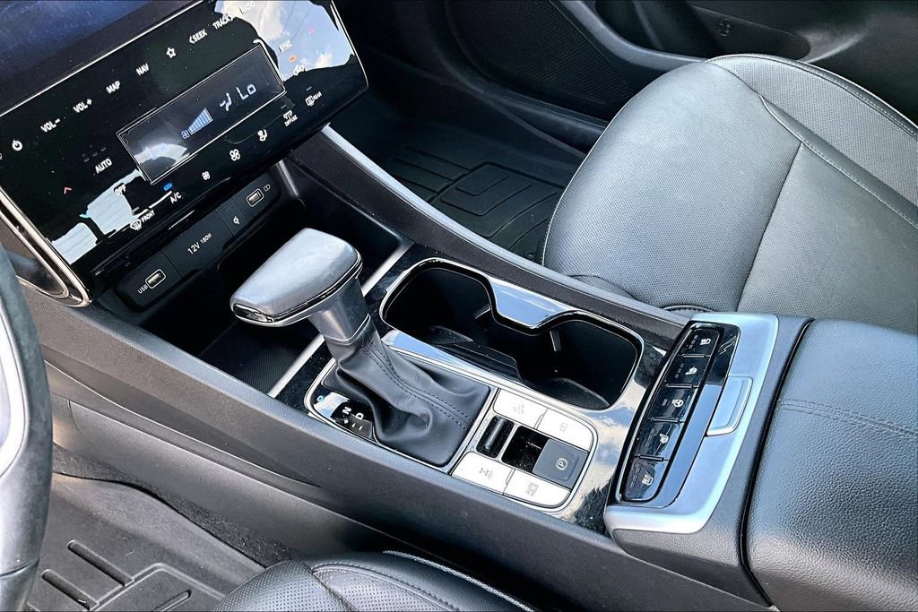 Used 2023 Hyundai Santa Cruz Limited AWD/4WD image 17