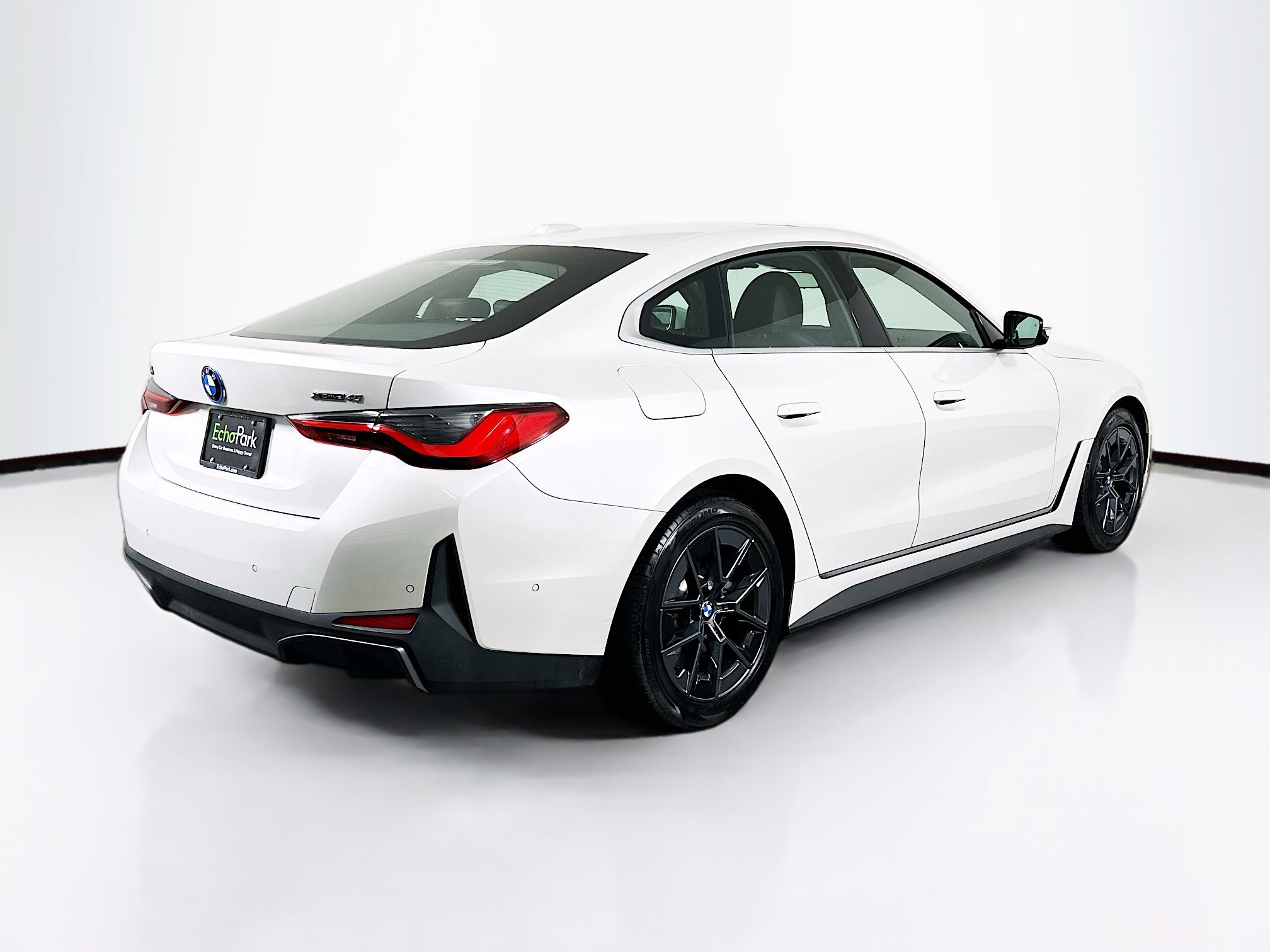 Used 2025 BMW i4 xDrive40i image 9