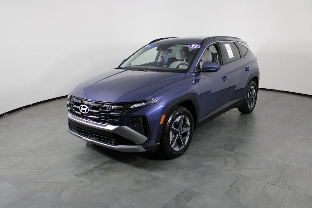 Certified 2025 Hyundai Tucson SEL image 2