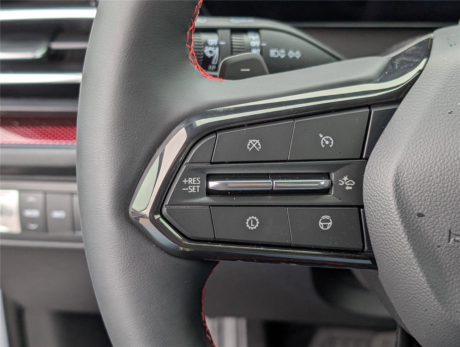 New 2026 Chevrolet Traverse RS w/ LPO, Floor Liner Package image 21