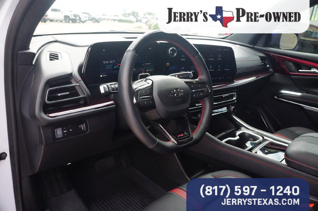 Used 2026 Chevrolet Traverse RS FWD image 19