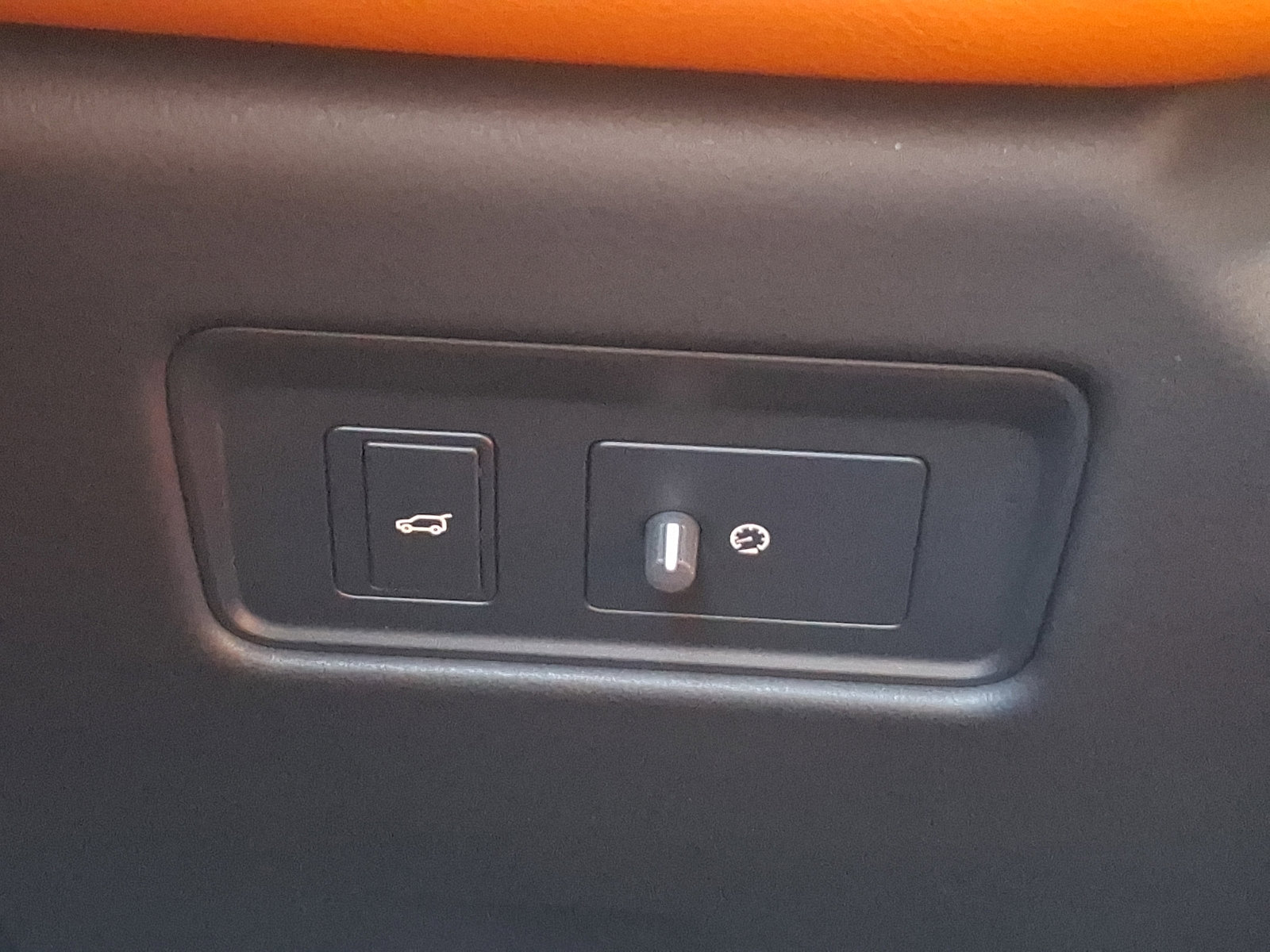 New 2026 Jaguar F-PACE R-Dynamic S image 21