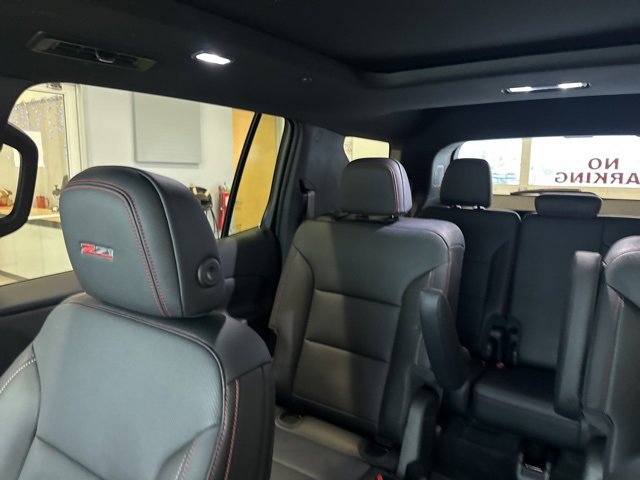 Used 2025 Chevrolet Traverse Z71 image 19