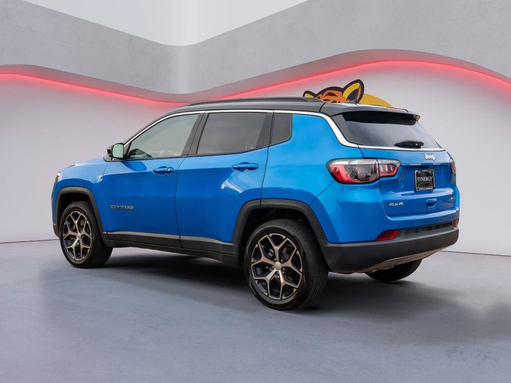 Used 2024 Jeep Compass Limited AWD/4WD image 7