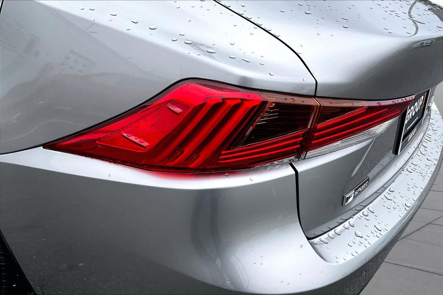 Used 2019 Lexus IS 300 F Sport w/ F Sport Package AWD/4WD image 29