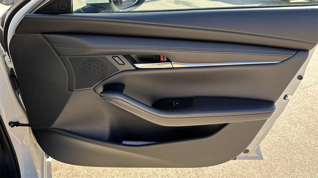 Used 2023 MAZDA MAZDA3 s image 43