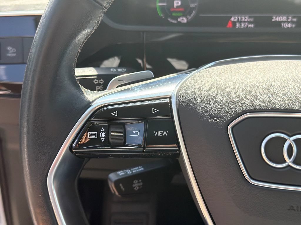 Used 2022 Audi e-tron Premium AWD/4WD image 25